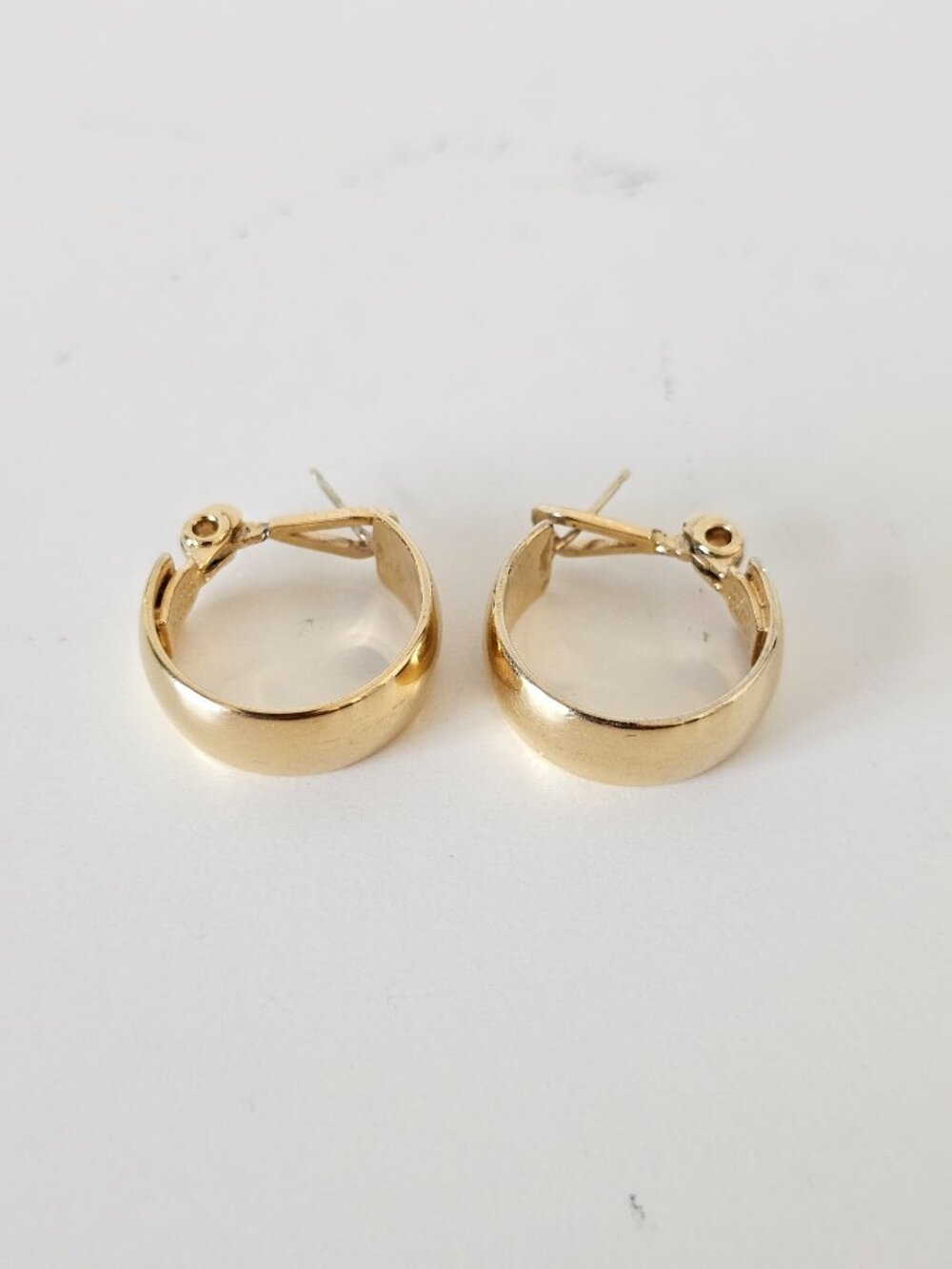 Monet DES. PAT. NO. 249.252 Gold Plated Vintage Inspired Classic Hoop Earrings